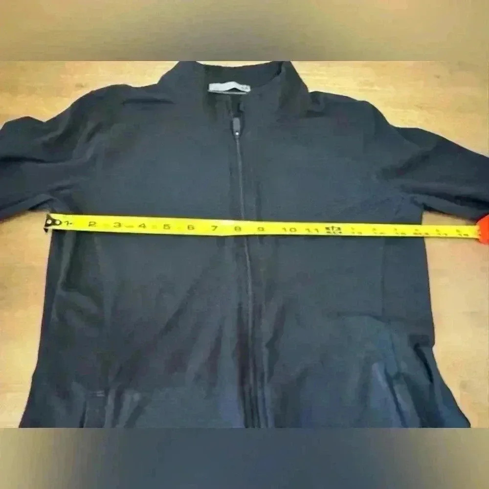 Tasc Zip Up - Picture 6 of 9